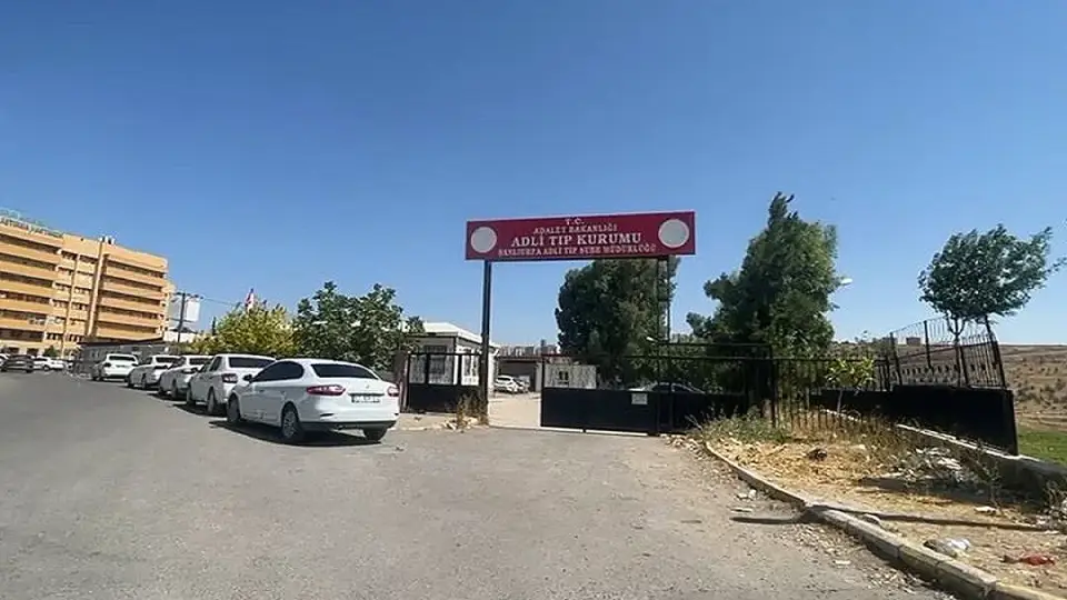 Şanlıurfa Mezarlığında Plastik Varilde 21 İnsan Cenini Bulundu