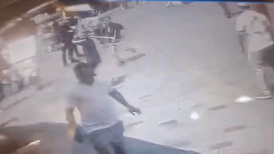 Taksim'de Kazmalı Saldırı: 2 Şüpheli Gözaltına Alındı