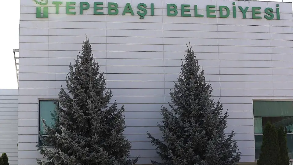 Tepebaşı Belediyesine Yönelik Operasyonda 15 Kişi Tutuklandı