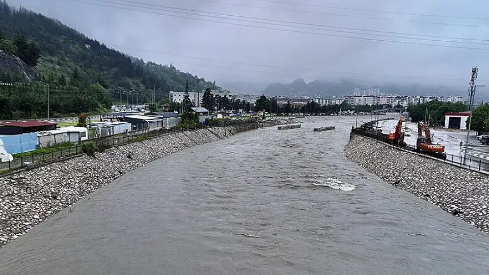 Tokat'ta Taşkın Nedeniyle 4 Bin Haneden Fazla Konut Tahliye Edildi