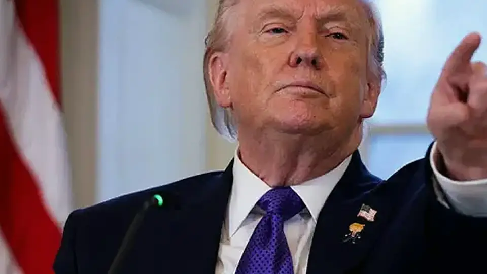 Trump'tan Yapay Zeka Görseliyle İran'a Tehdit: "Fırtına öncesi sessizlikti"