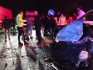 Cumhuriyet Mahallesi'nde Trafik Kazası: 7 Yaralı