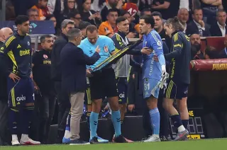 Fenerbahçe Kalecisi E.'un Suudi Arabistan'a Transfer Olacağı İddia Edildi