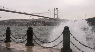 İstanbul Valiliği'nden Fırtına Uyarısı: Tedbirli Olunması İstendi