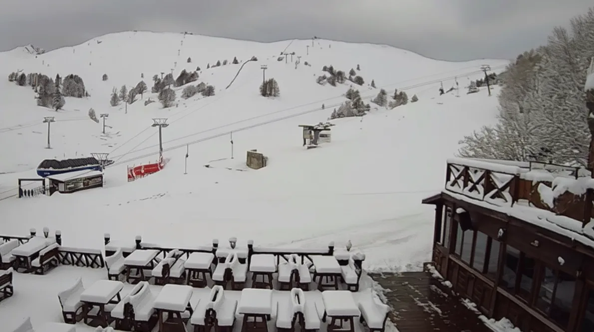 Uludağ'da Nisan Ayında Kar Kalınlığı 1 Metreyi Buldu