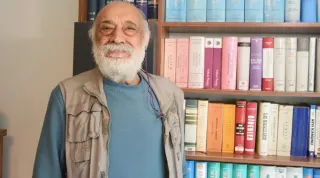 Avukat Senih Özay'dan Hukuk Sistemine Eleştiriler ve Sergi Açıklaması