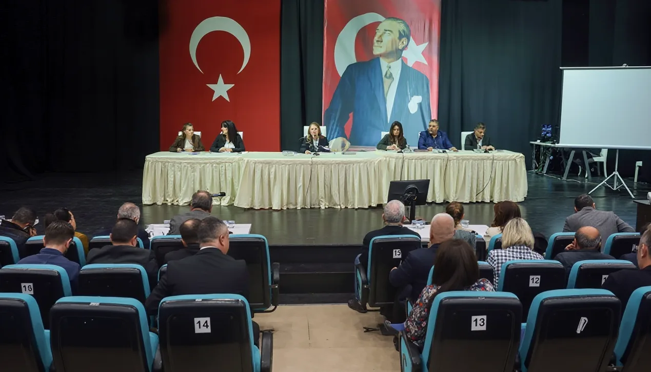 Konak Belediye Başkanı Nilüfer Çınarlı Mutlu: Geri adım atmıyorum, mücadeleye devam edeceğim