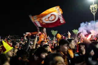 Galatasaray'ın 26. Şampiyonluğu 81 İl ve Sınır Ötesinde Coşkuyla Kutlandı