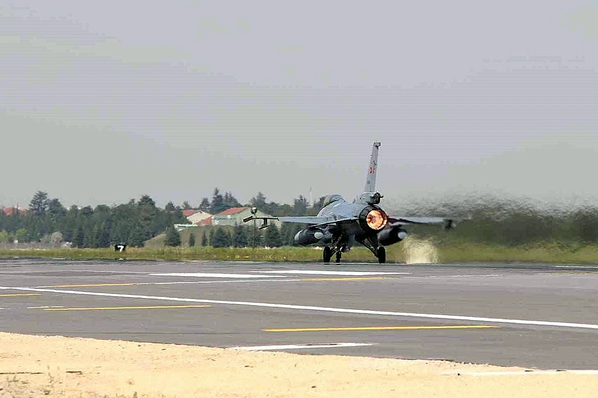 Efes-2026 Tatbikatı İçin F-16'lar Eskişehir'den Havalandı