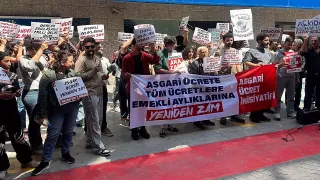 Emekçiler ve Emekliler Zam Talebiyle Eylemde: "Ara Zam Gündemimizde Yok" Açıklamasına Tepki