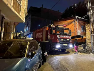 Eyüpsultan'da Bodrum Katında Yangın: 4 Ağır Yaralı