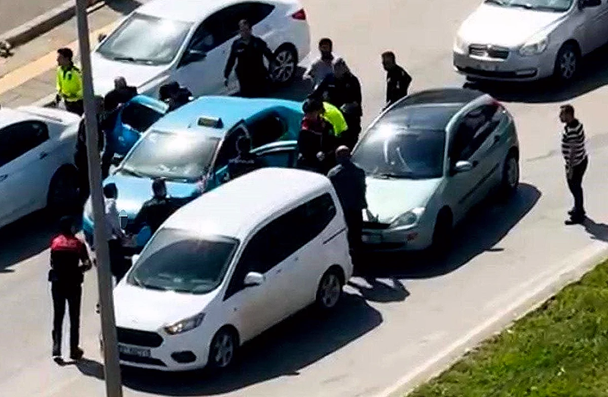 Gaziantep'te Taksiciyi Rehin Alan Şüpheli Polislerle Çatıştı: Kovalamaca Sonucu Yakalandı