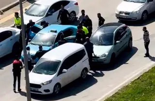 Gaziantep'te Taksiciyi Rehin Alan Şüpheli Polislerle Çatıştı: Kovalamaca Sonucu Yakalandı
