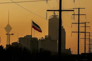 İran'da Enerji Krizi: Tarihin En Büyük Kesintisi İçin Kritik Uyarı