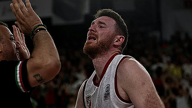 Karşıyaka Basketbol, Son Saniyede Bursaspor'u Yenerek Ligi'nde Kaldı