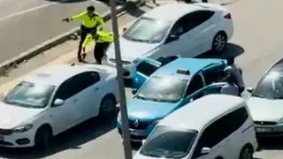Kız arkadaşı ile taksi sürücüsünü rehin aldı, polis operasyonuyla yakalandı