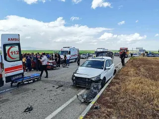 Konya'da Trafik Kazası: 5 Yaralı