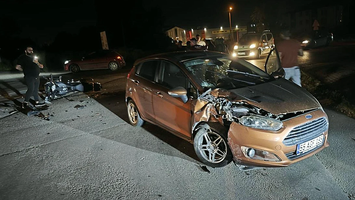 Otomobil ile çarpışan motosiklet sürücüsü ağır yaralandı