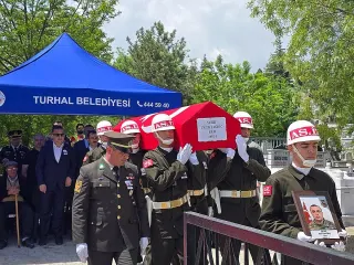 Şehit Piyade Er Uğur Sağdıç'ın Cenazesi 14 Yıl Sonra İstanbul'a Nakledildi