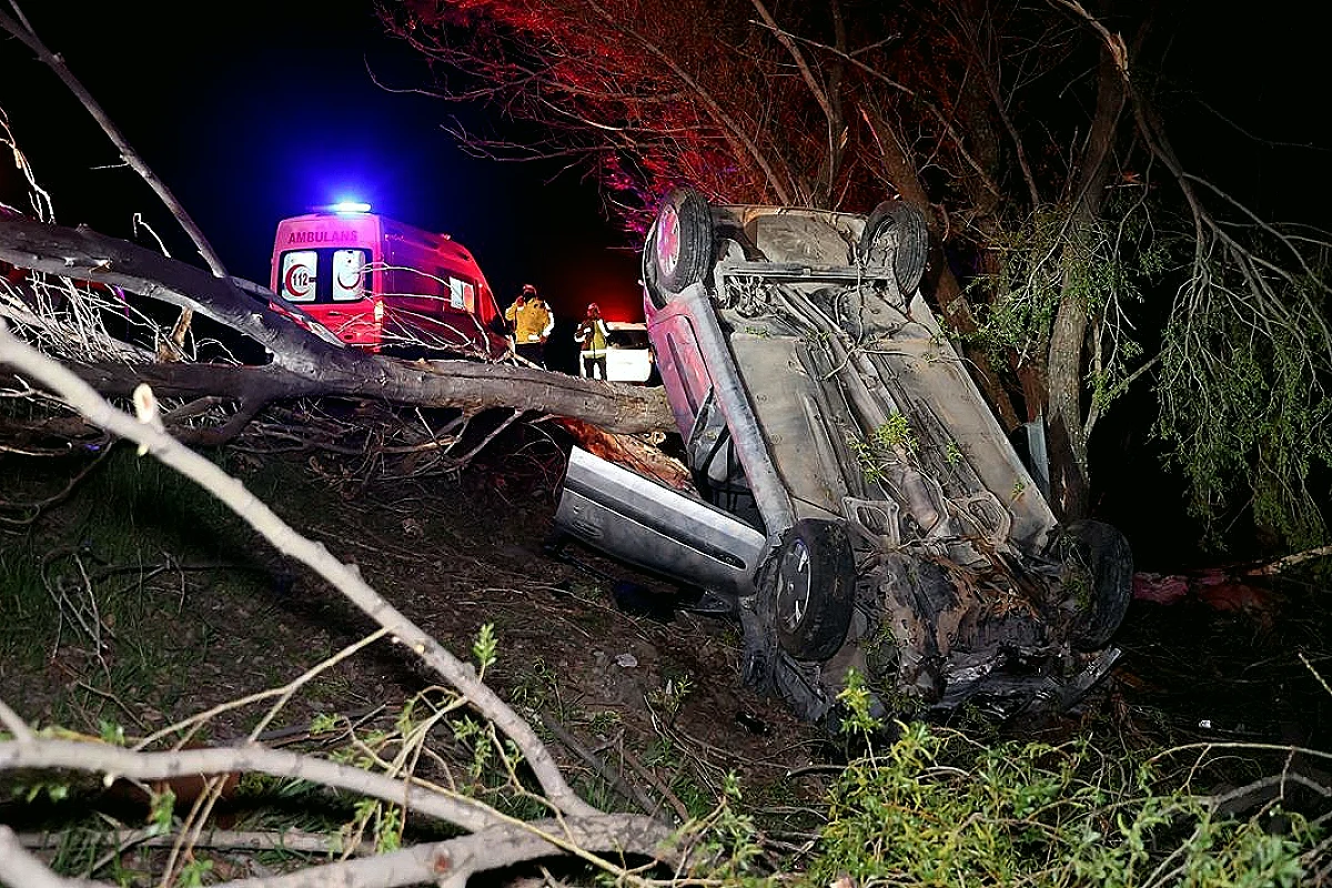 Sivas'ta Trafik Kazası: 1 Ölü, 4 Yaralı