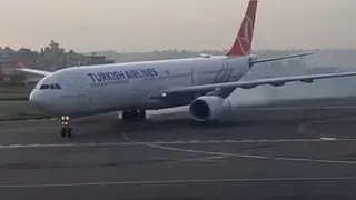 THY uçağında tahliye: İniş takımlarında duman paniği