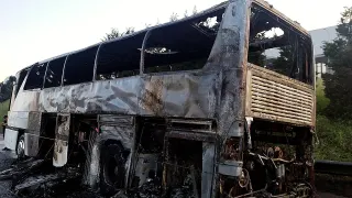 Tuzla'da Tur Otobüsü Alevlere Teslim Oldu: 45 Kişi Kurtarıldı