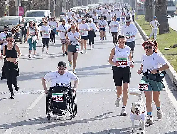 Zübeyde Hanım Koşusu'nda Binlerce Kişi Tek Yürek Oldu