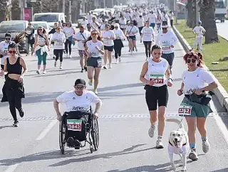 Zübeyde Hanım Koşusu'nda Binlerce Kişi Tek Yürek Oldu